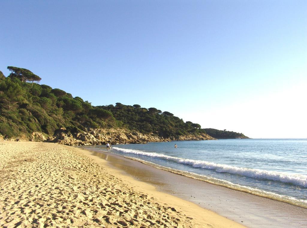 Vic'S Land Holidays Grimaud Exterior photo